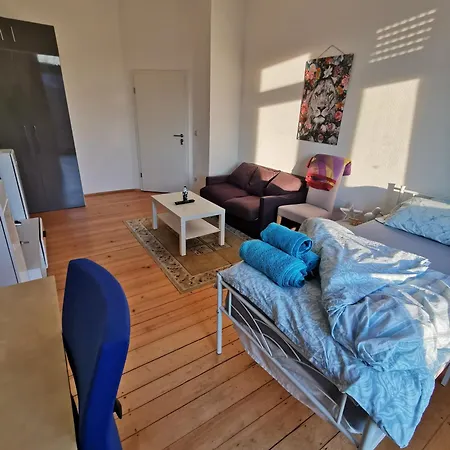 Gemuetliches Grosses Uni Nah Mit Balkon Hotel *